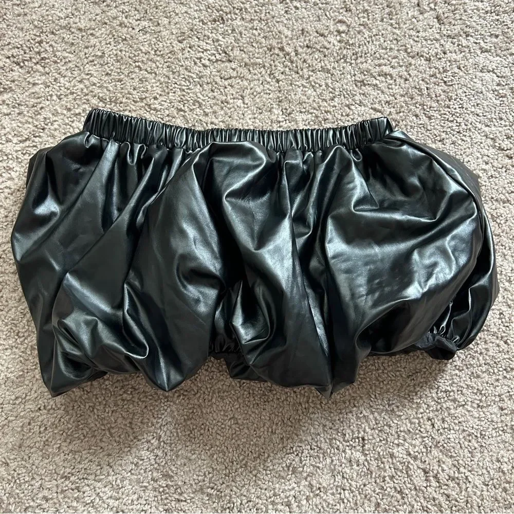 PrettyLittleThing Black Faux Leather Puff Ball Mini Skirt Size 6